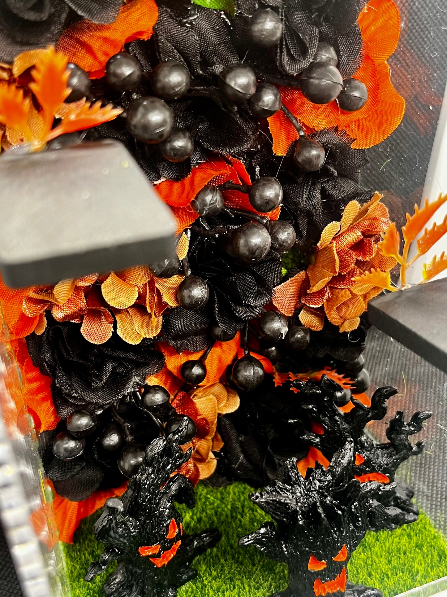 Large Haunted Forest Enclosure