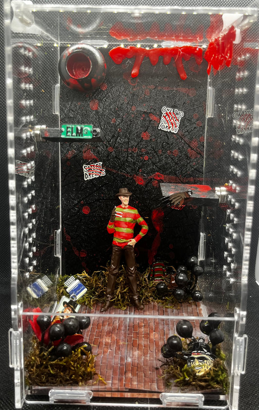 Derrick Custom Freddy Enclosure remaining